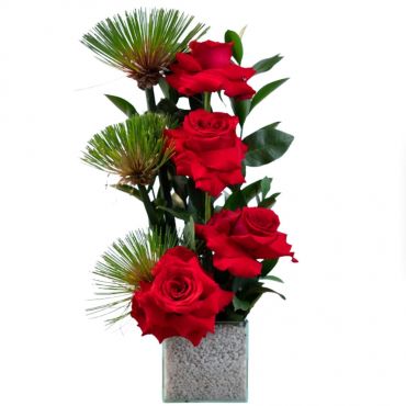 Arranjo de 3 rosas colombianas em vaso de vidro